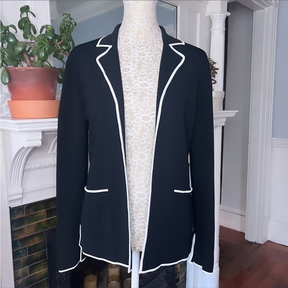 NWOT BCBGMAXAZRIA Black Knit White Trim Open Front Sweater Blazer Size Medium - Picture 3 of 13